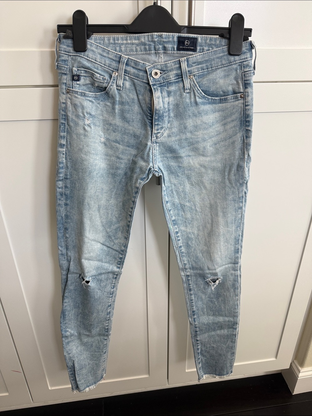 Ag Adriano Goldschmied-The Legging Ankle-Light Wash Jeans with Knee Distress 27